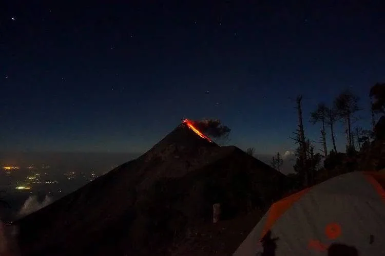 Escalando o Vulcão Acatenango - MUNDI360