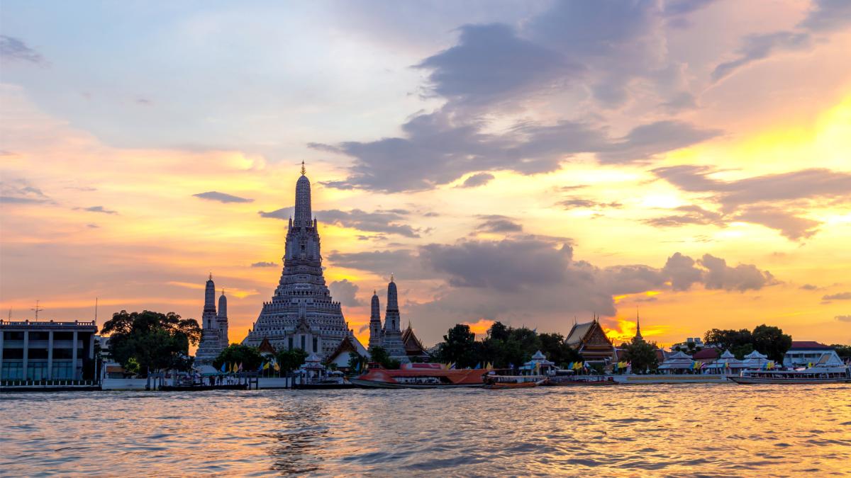 Bangkok 2 Hour Dinner Cruise on the Chao Phraya Princess