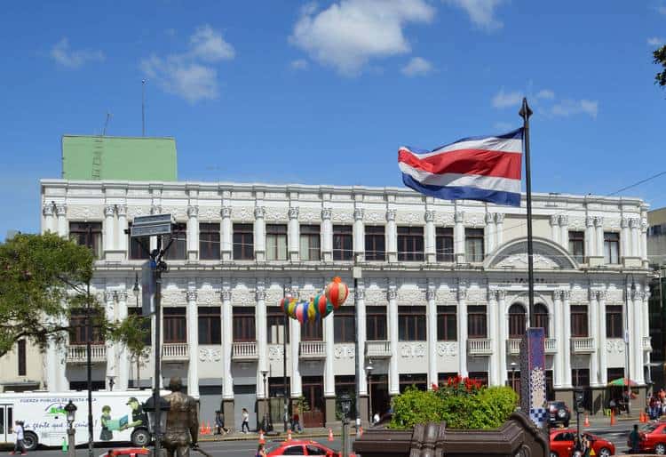 the-costa-rica-flag-and-its-interesting-meaning