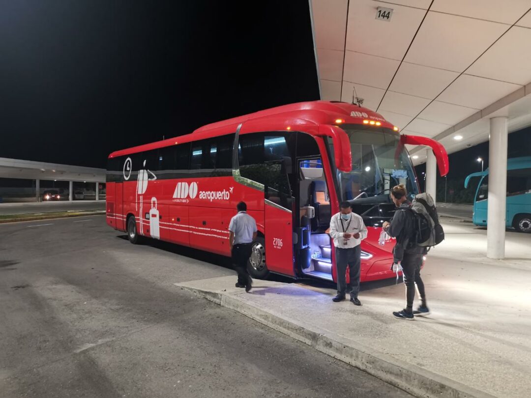 bus from tulum to cancun airport