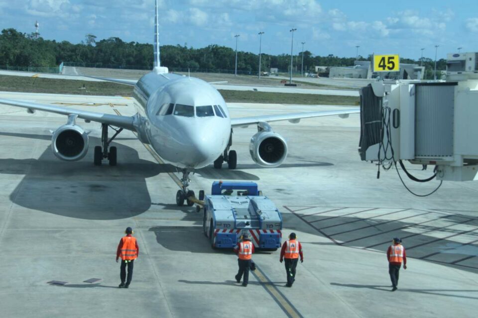 getting from cancun airport to holbox