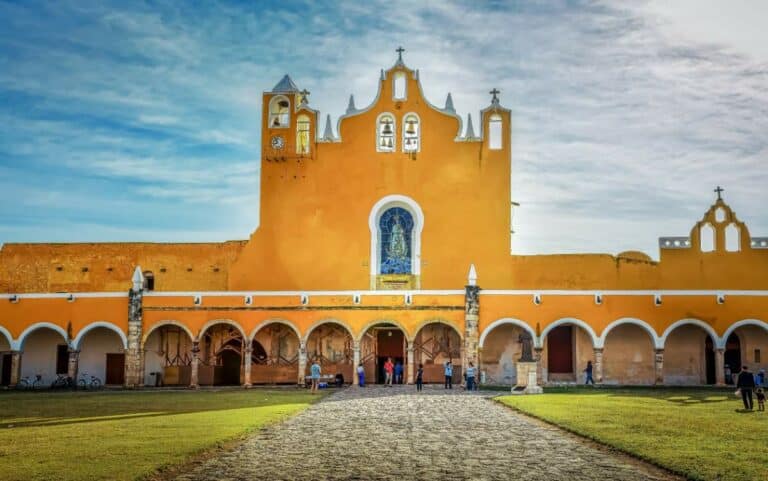 Von Merida Nach Izamal