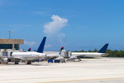 taxi from tulum to cancun airport