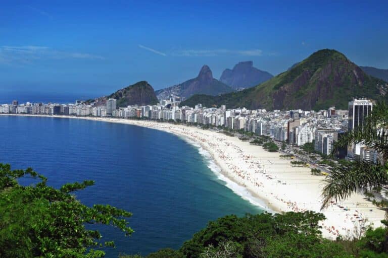 How To Get From Buzios To Rio De Janeiro, Brazil (4 Best Ways)