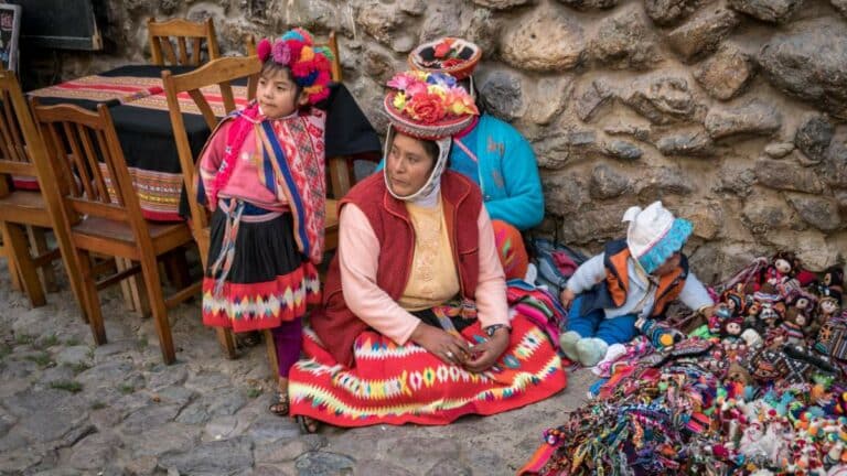 How To Get From Cusco To Ollantaytambo, Peru (4 Best Ways)