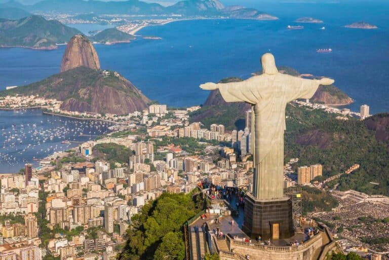 How To Get From Ouro Preto To Rio De Janeiro, Brazil (3 Best Ways)