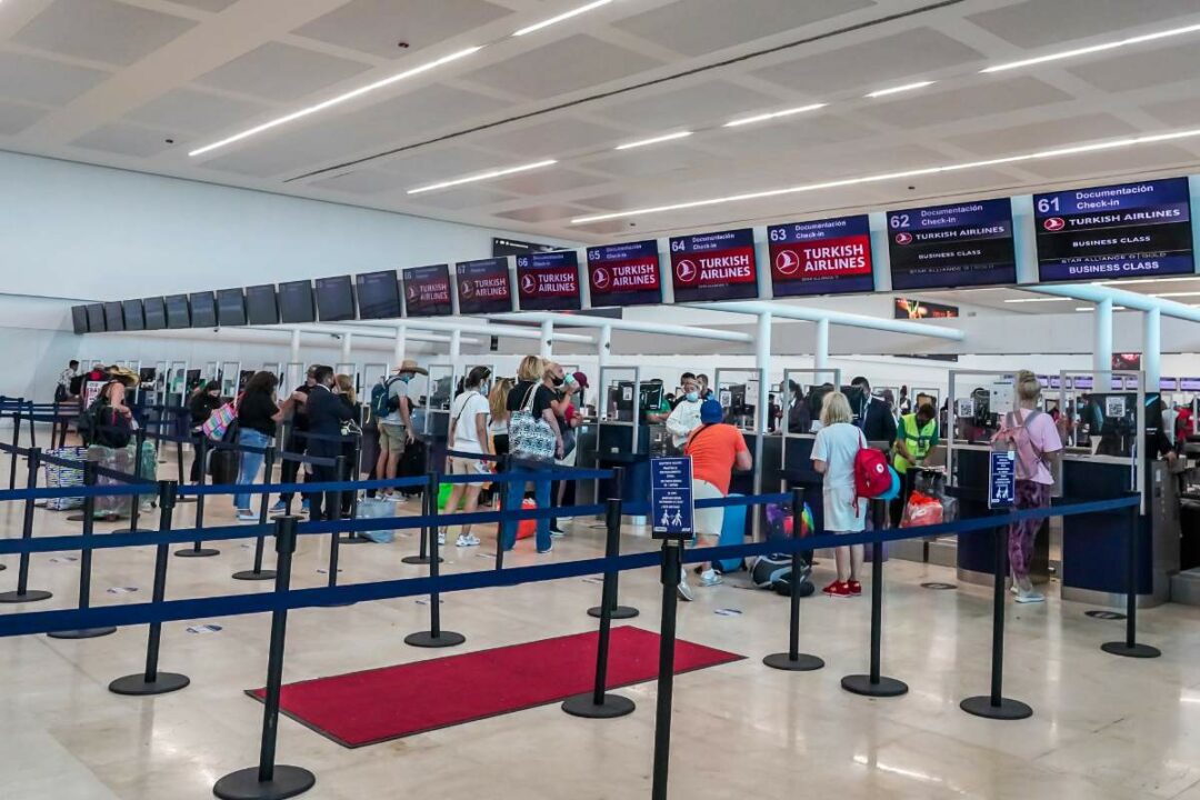 what airport do you fly into for tulum mexico