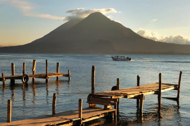 Wie Kommt Man Von San Cristobal De Las Casas, Mexiko, Zum Atitlansee, Guatemala?