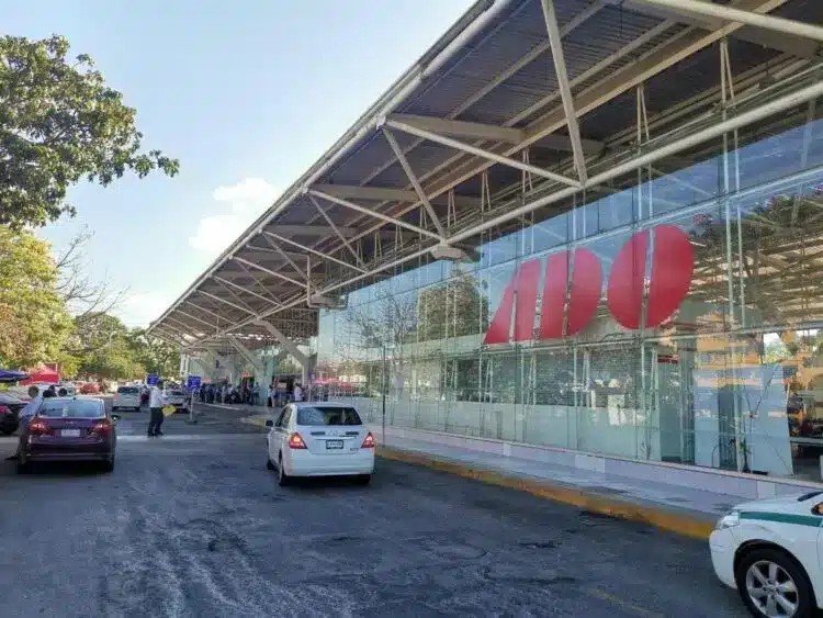 Ado-Busterminal In Cancun Für Die Fahrt Nach Tulum