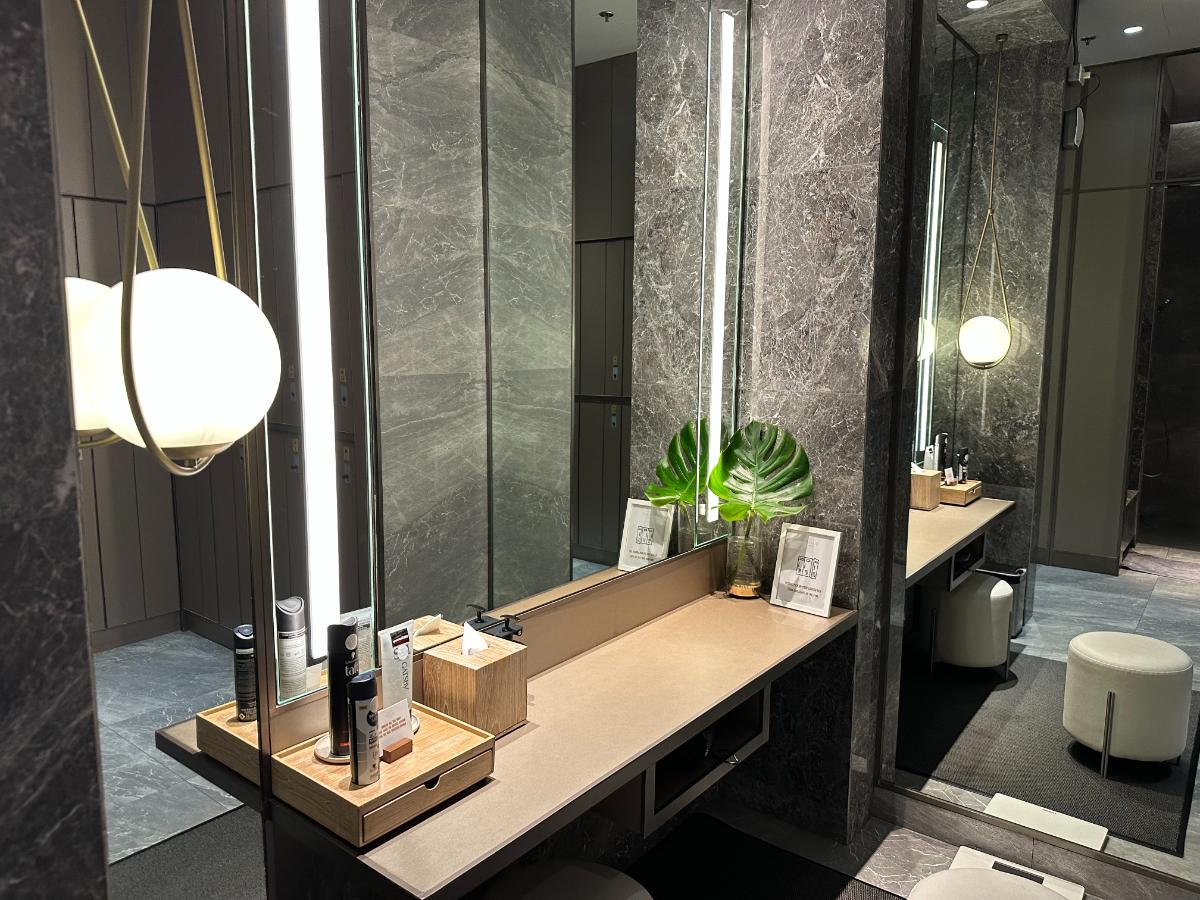 Umkleide Im Amaranth Spa Des Kimpton Maa-Lai Bangkok