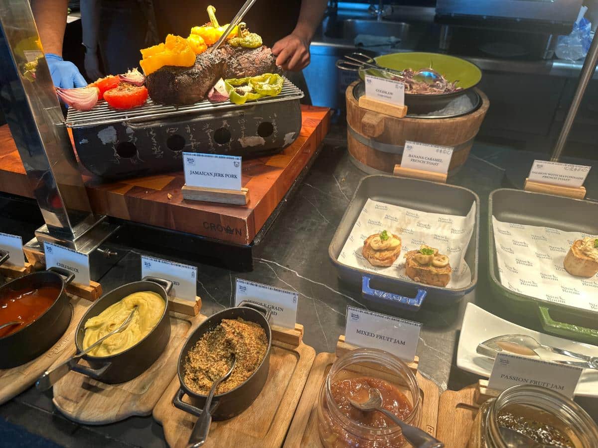 Warme Frühstücksstation Im Kimpton Maa-Lai Bangkok