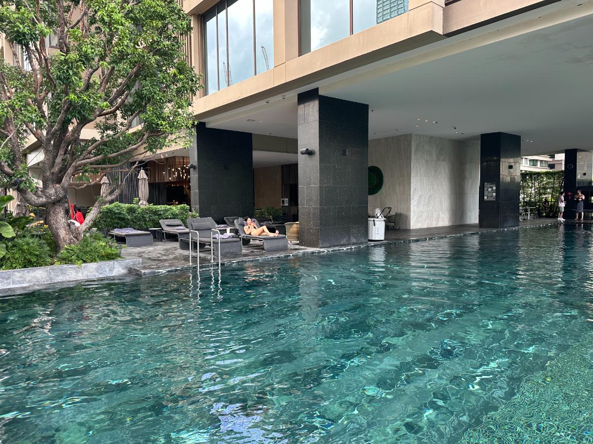 Infinity-Pool Im Kimpton Maa-Lai Bangkok