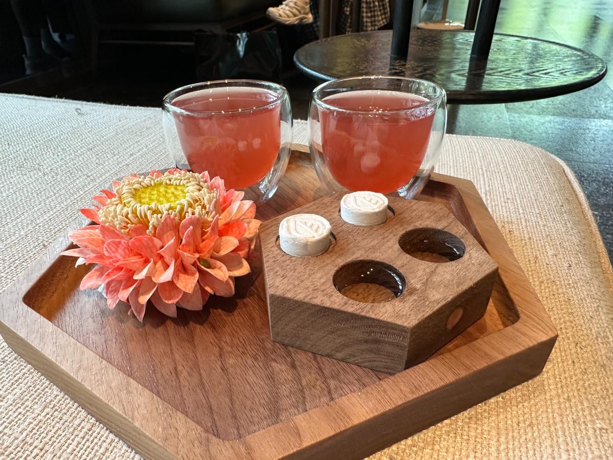 Kimpton Maa-Lai Bangkok Bewertung - Willkommens-Mocktail In Der Sindhorn Suite