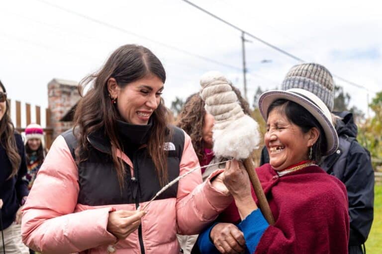 Die Andere Seite Des Prospekts: Die Geschichte Einer Ecuador-Gründerin